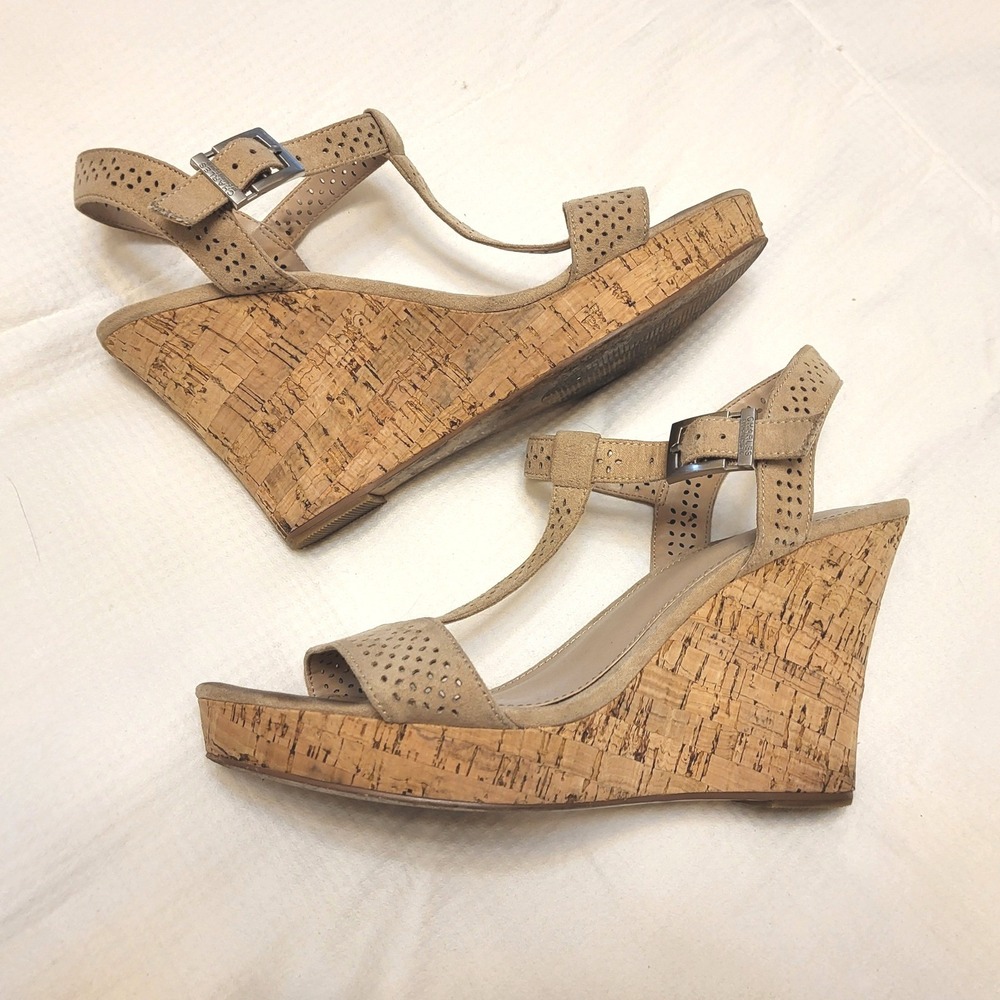 Charles by Charles David Beige Tan Cork Wedge Laser Cut Strappy Sandals 9M - Picture 4 of 10